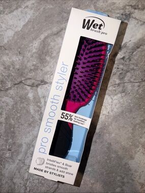 Wet Brush Pro Smooth Styler Hair Brush - Pink and Purple
